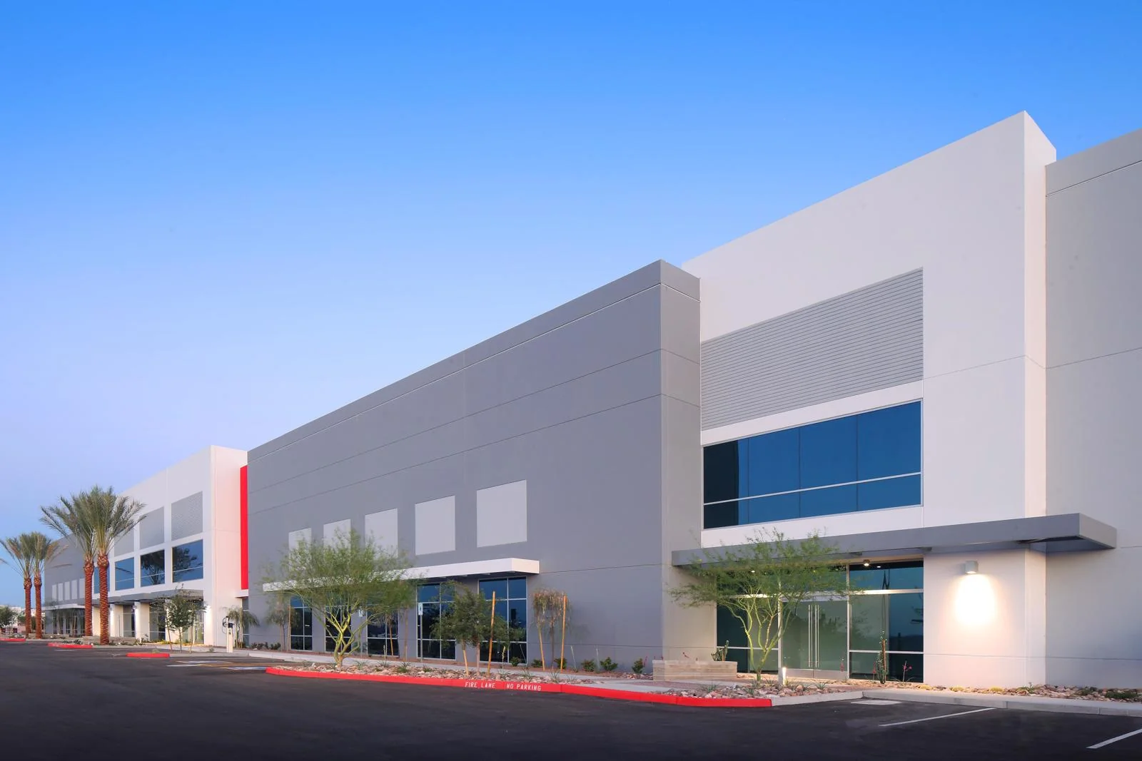 Mesa Grandview Industrial Building 4 — Lease in Mesa, AZ, photo 2 of 8