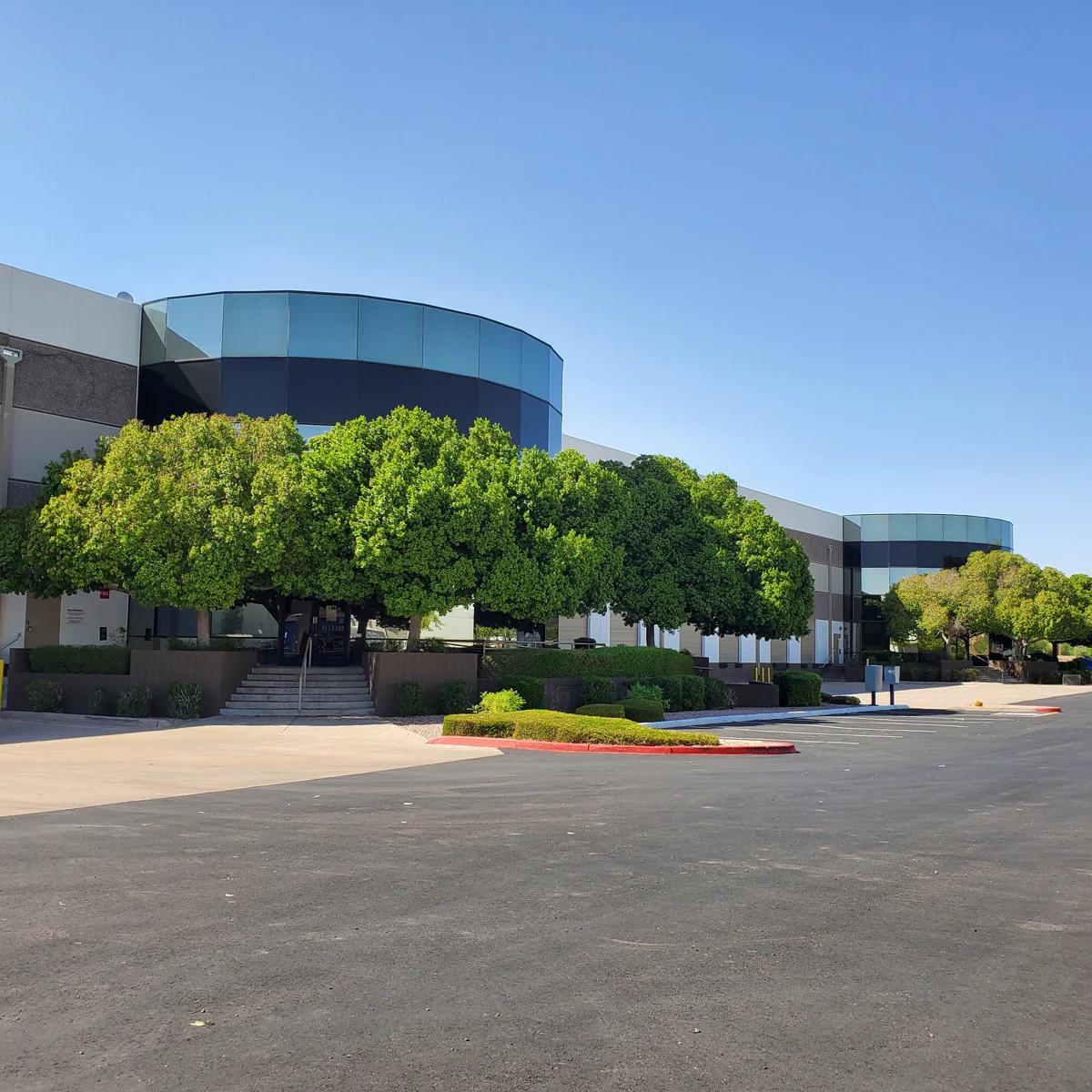 Broadway Industrial Park #7 — Lease in Tempe, AZ, photo 2 of 8