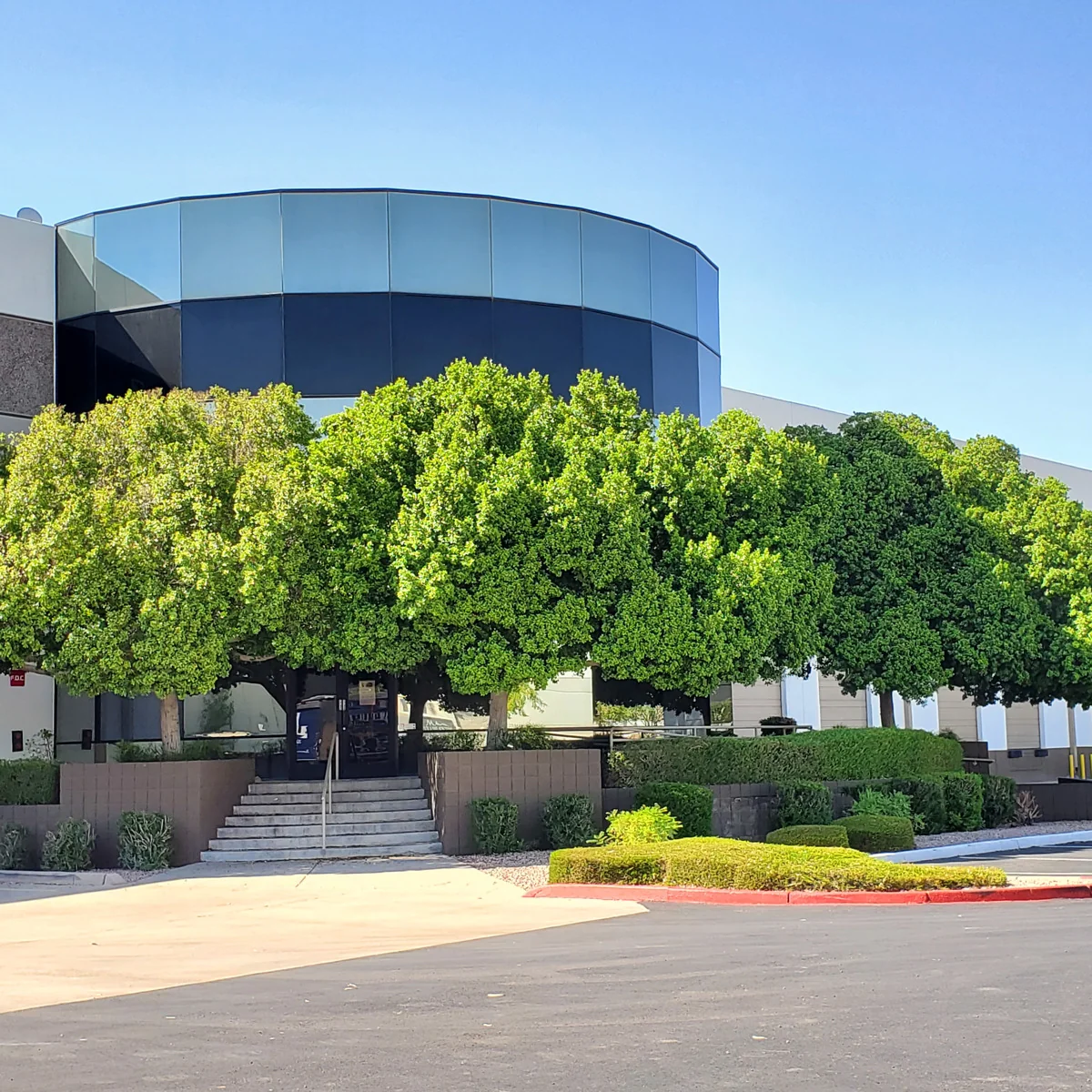 Broadway Industrial Park #7 — Lease in Tempe, AZ, photo 3 of 8