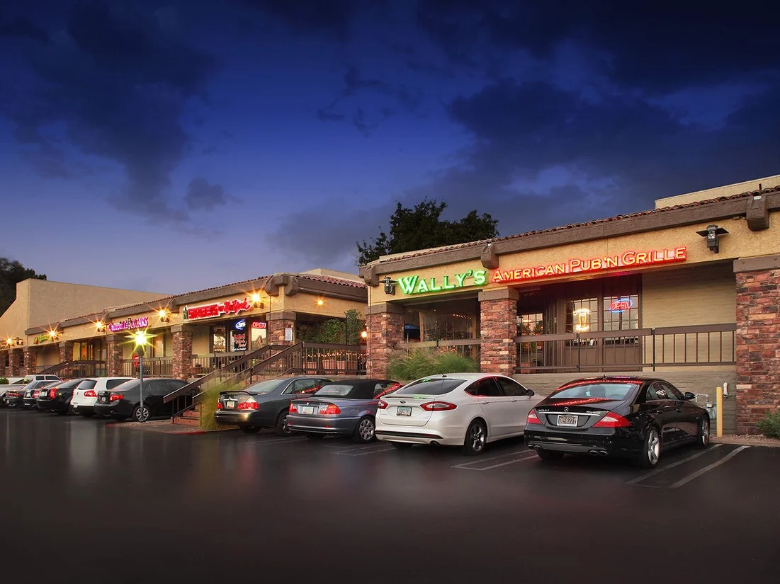 Camelback Village — Lease in Phoenix, AZ, photo 1 of 1