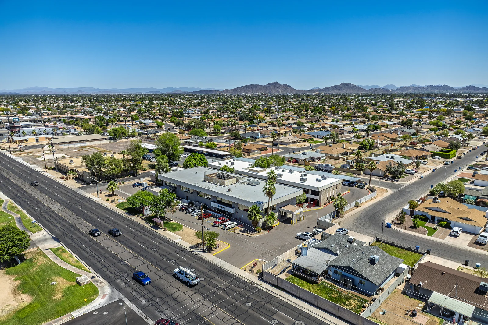 7725 N 43rd Ave - photo 4 - Phoenix, AZ