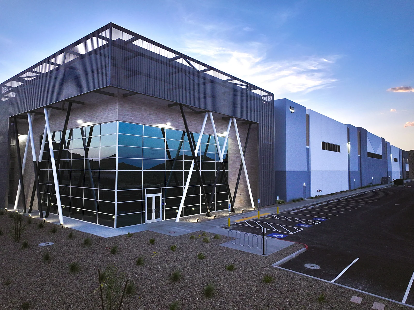 Moonwater West — Lease in North Las Vegas, NV, photo 2 of 8