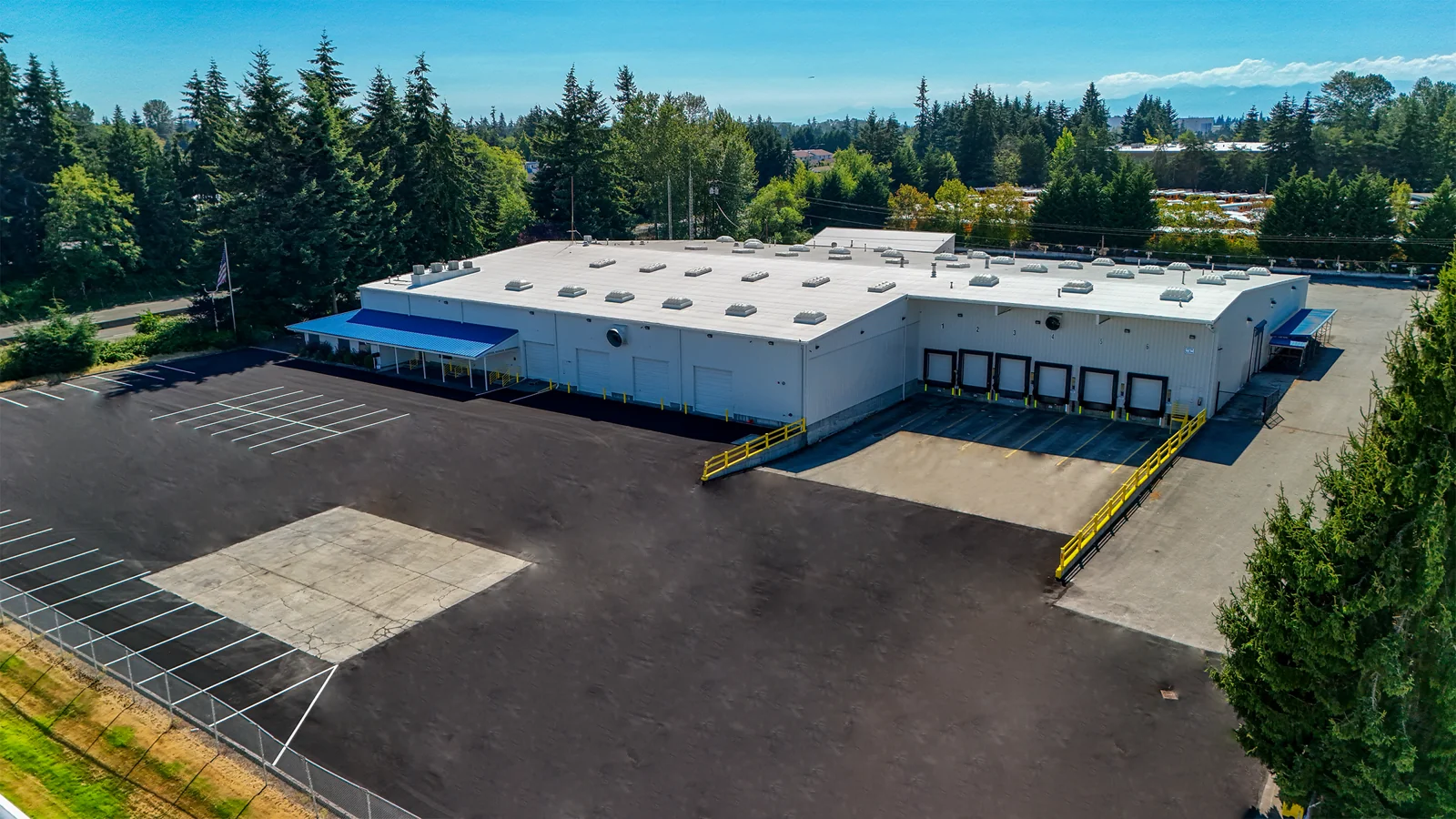 1118 80th Street SW — Lease in Everett, WA, photo 1 of 7