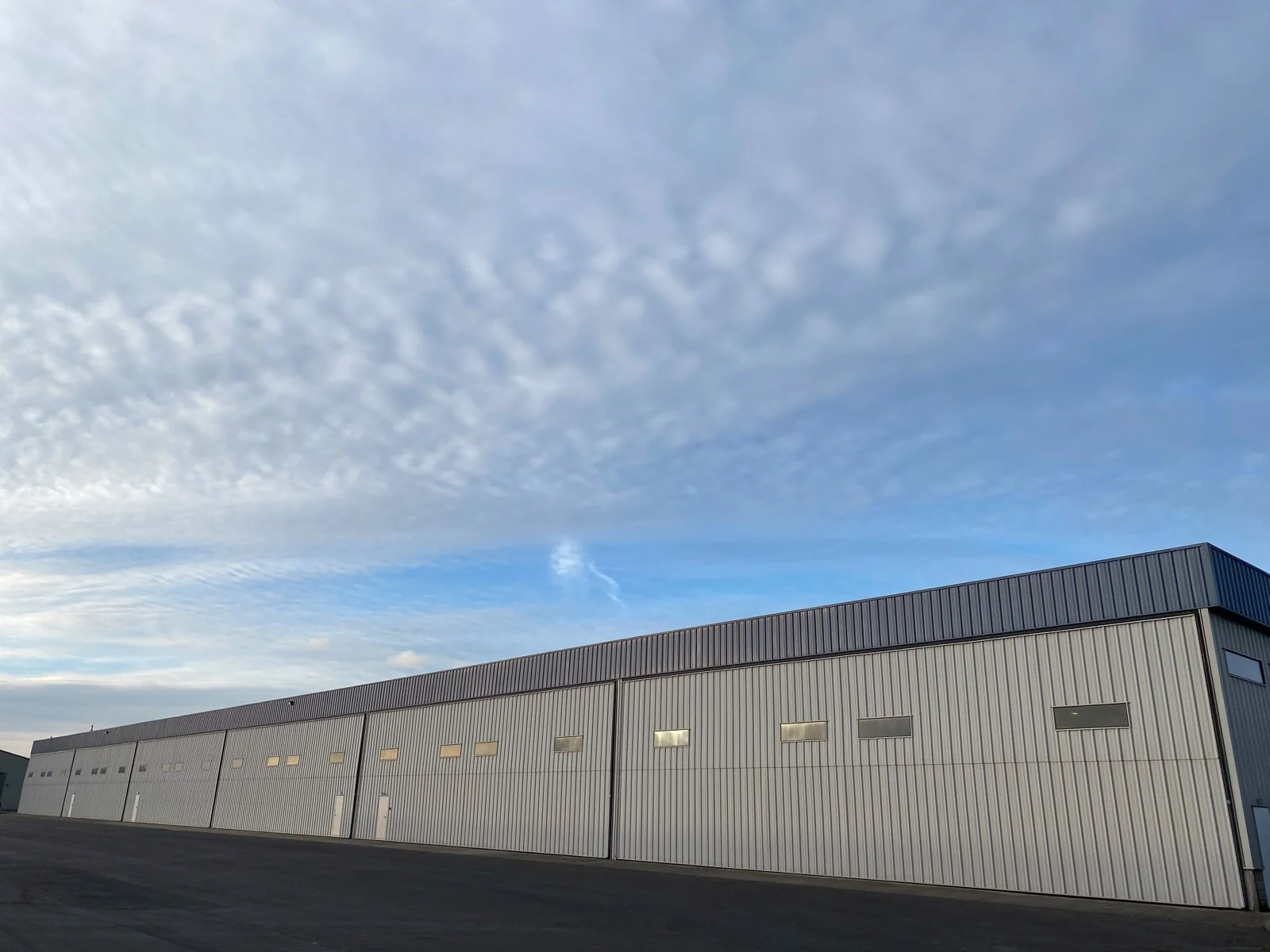 ±4,900 SF Aircraft Hangar Available For Lease