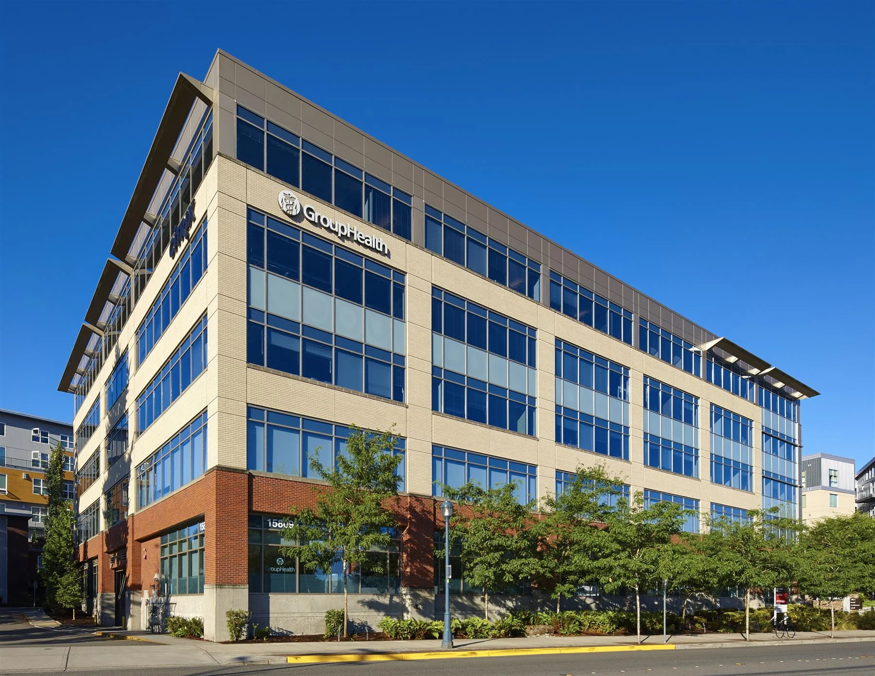 The Offices at Riverpark — Lease in Redmond, WA, photo 1 of 8