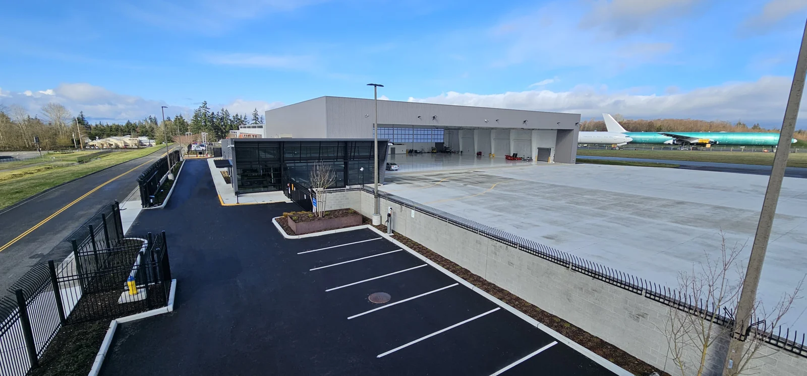 Hangar and Office Space Available For Lease Inside New ±43,458 SF Facility