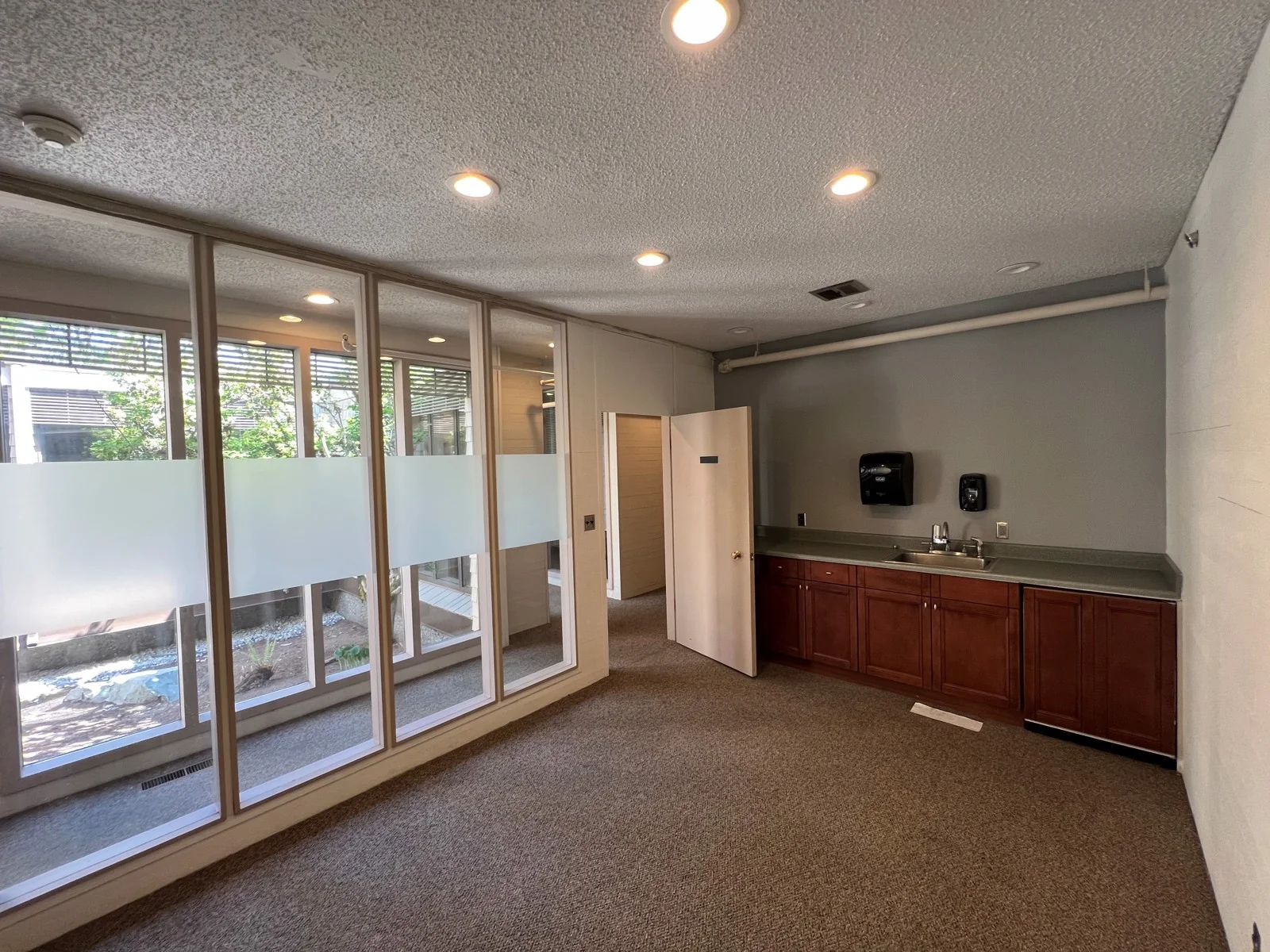 Northwest Suites - photo 4 - Redmond, WA