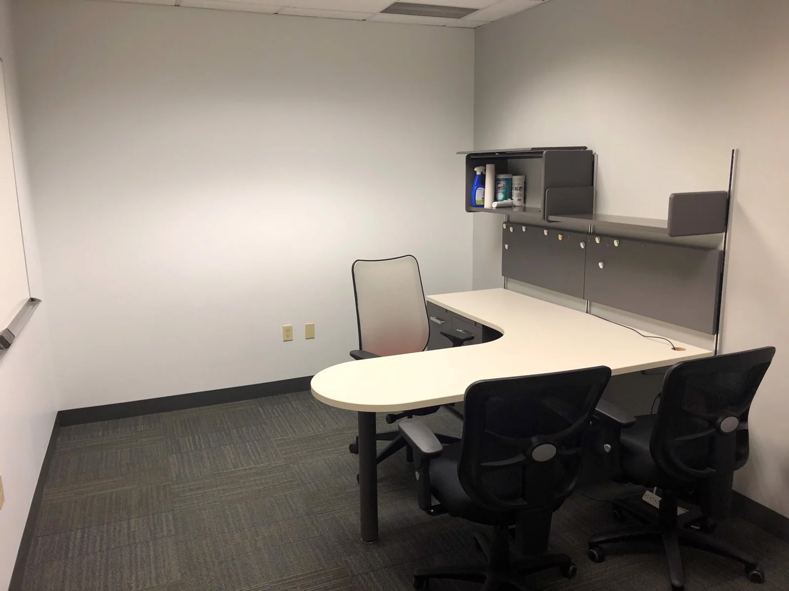 Daytona Laguna South Building — Lease in Redmond, WA, photo 3 of 6