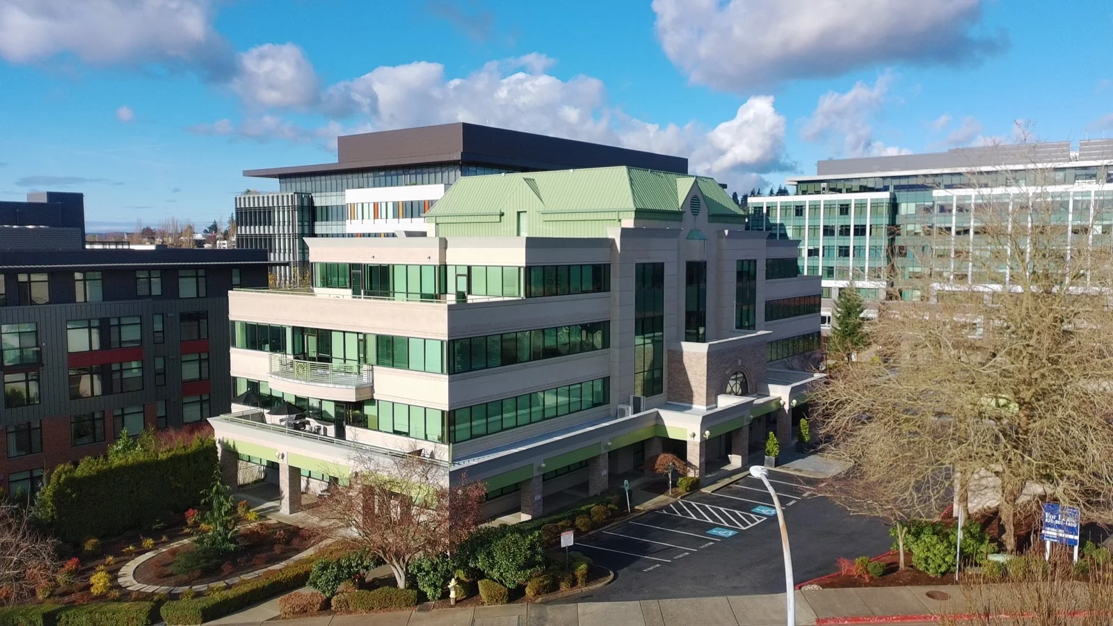 Emerald Building — Lease in Kirkland, WA, photo 1 of 8