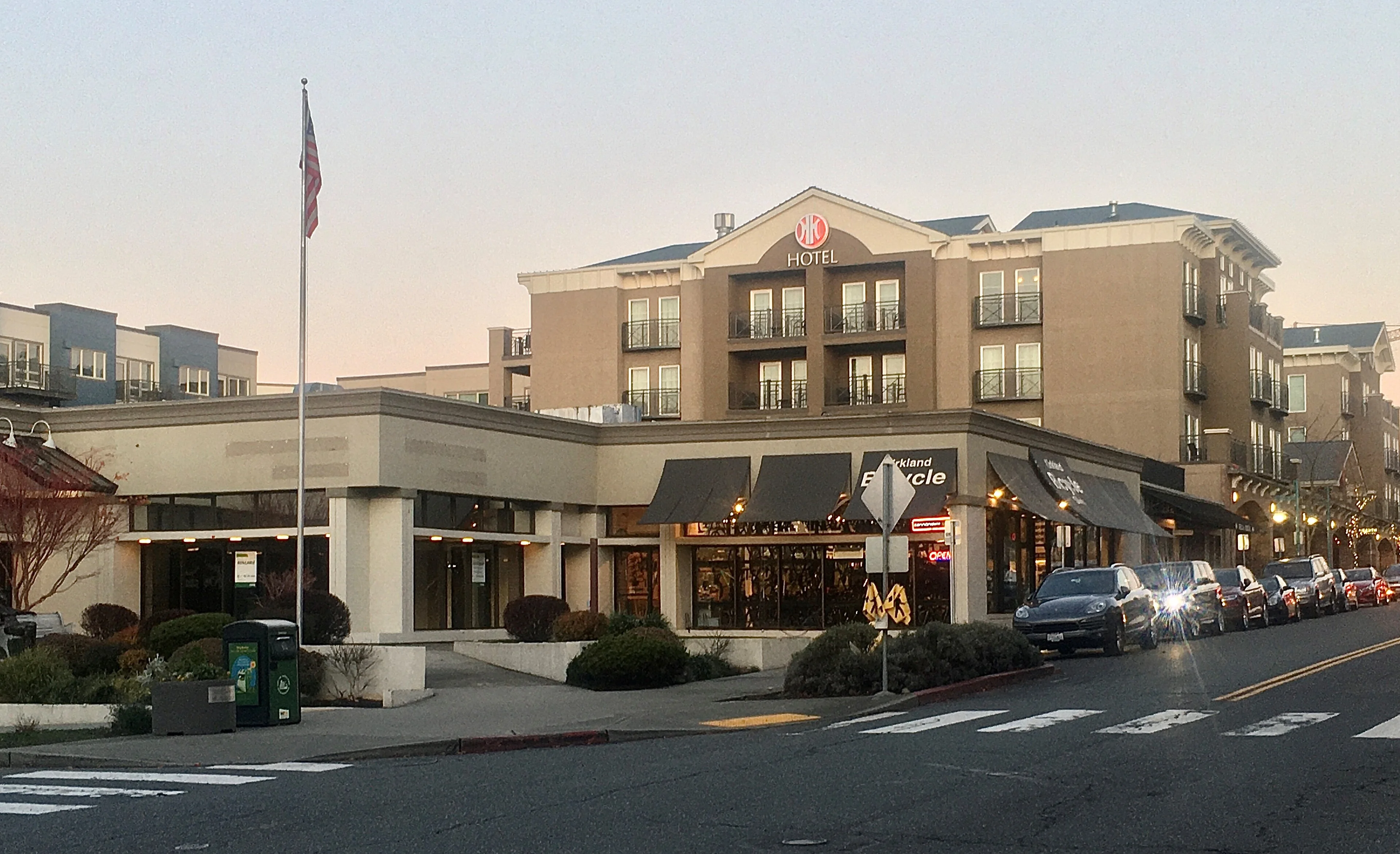 200-208 Kirkland Ave — Lease in Kirkland, WA, photo 1 of 1