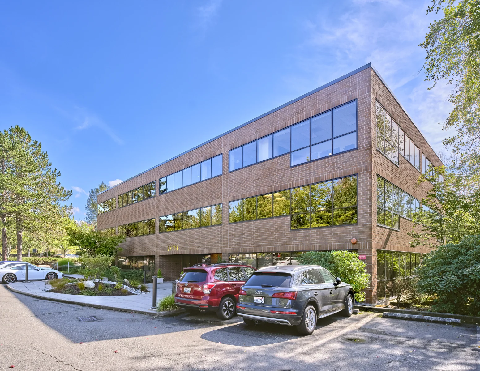 Gateway 405 - photo 2 - Bellevue, WA