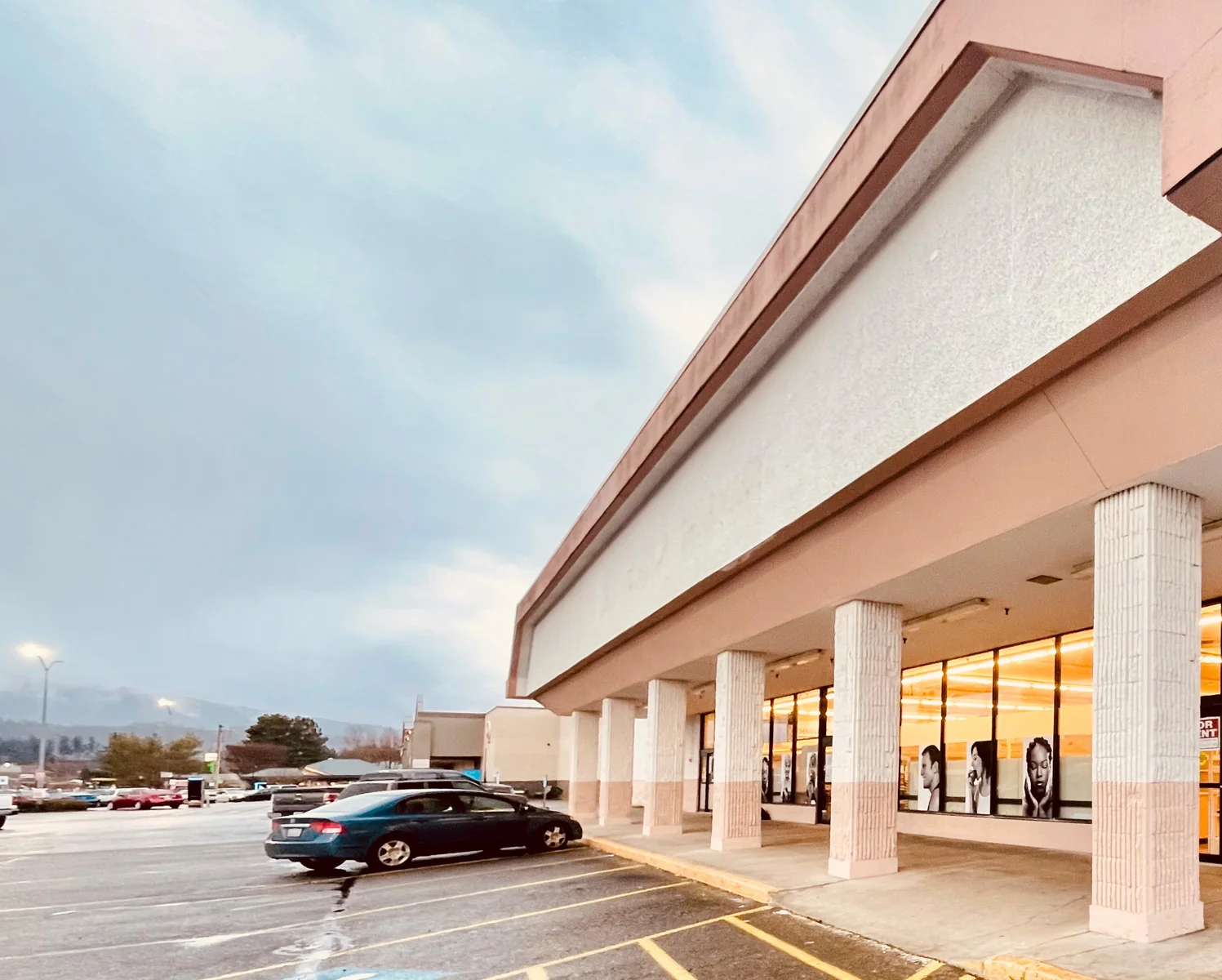 Retail in Enumclaw, WA — Lease in Enumclaw, WA, photo 1 of 1