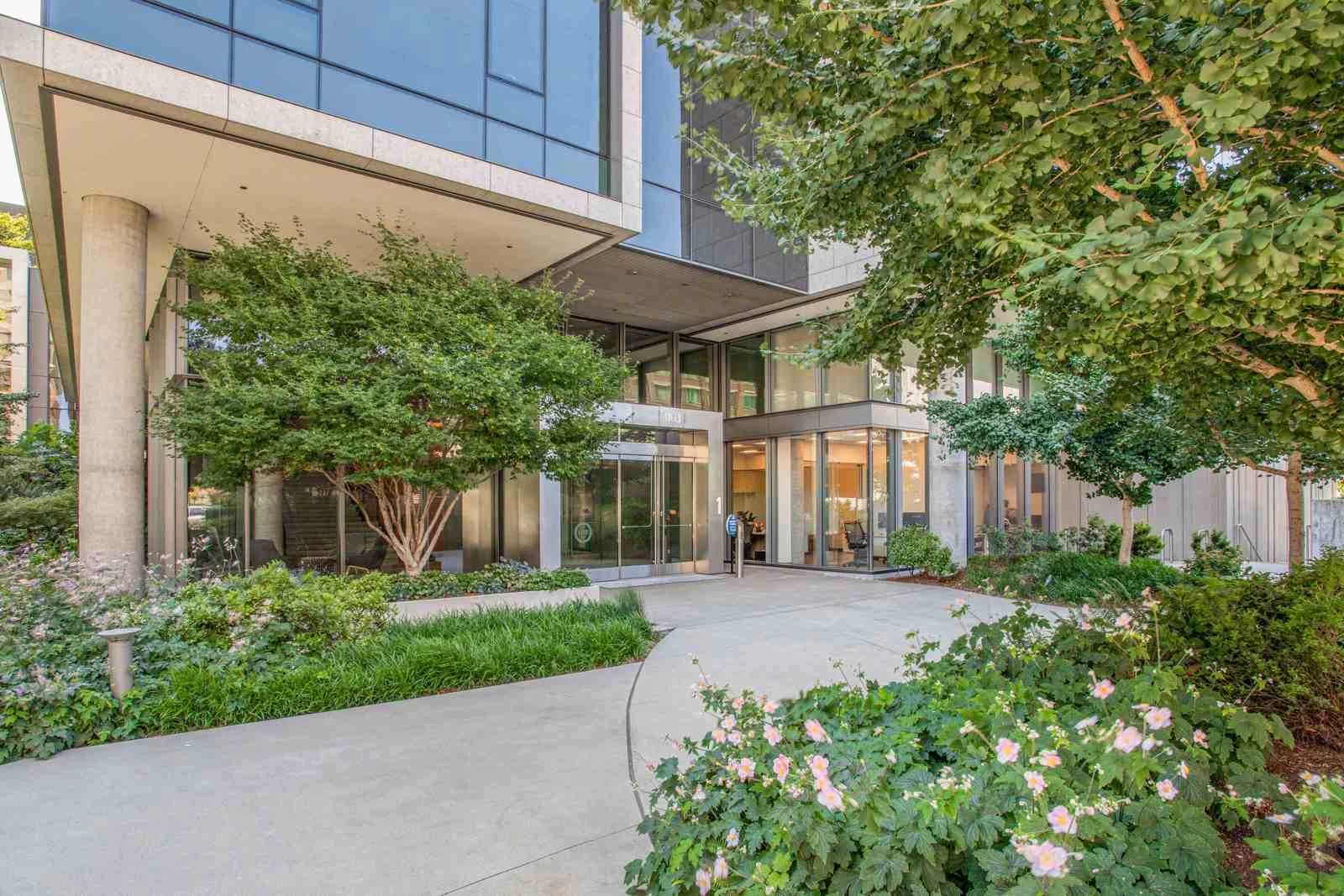 Southport on Lake Washington — Lease in Renton, WA, photo 2 of 4