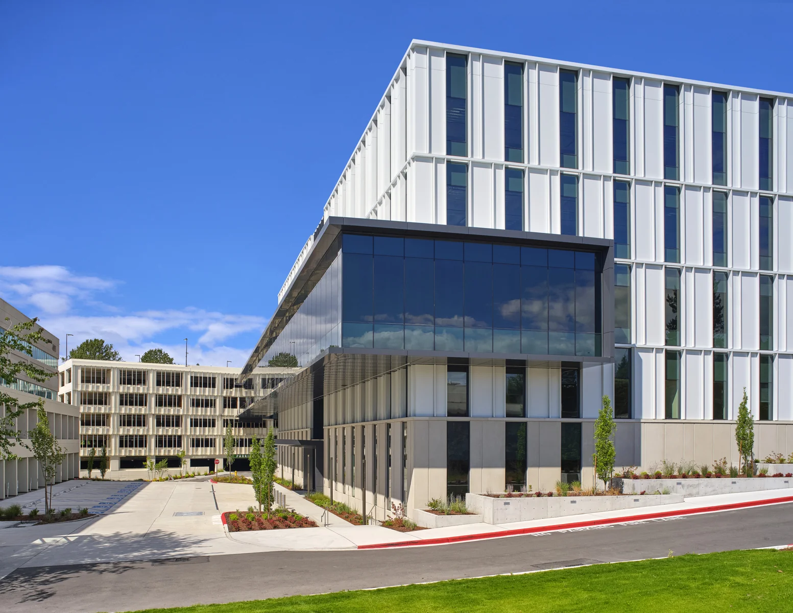 East Pavilion — Lease in Renton, WA, photo 3 of 4
