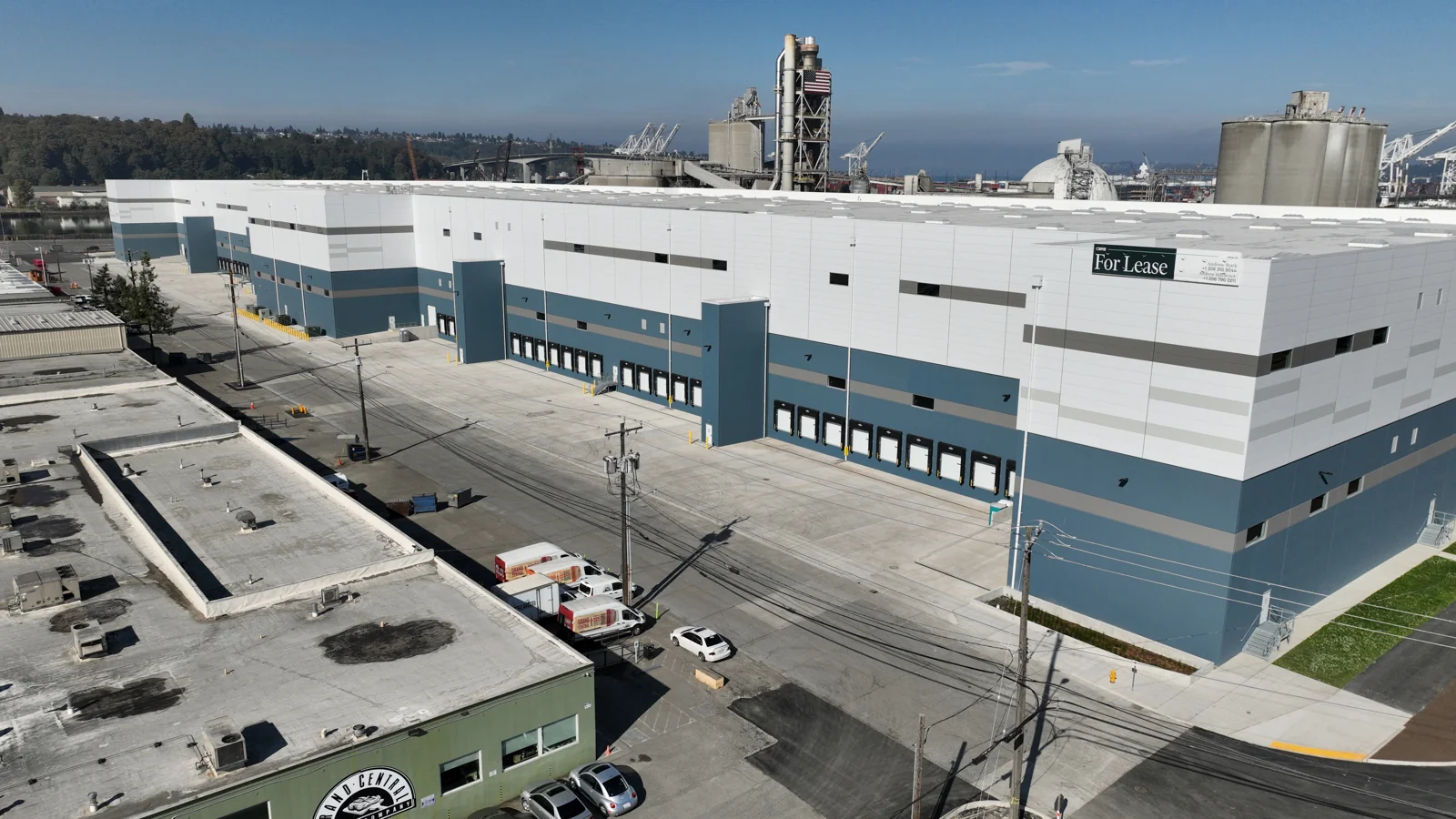 Seattle Metro Logistics — Lease in Seattle, WA, photo 1 of 8