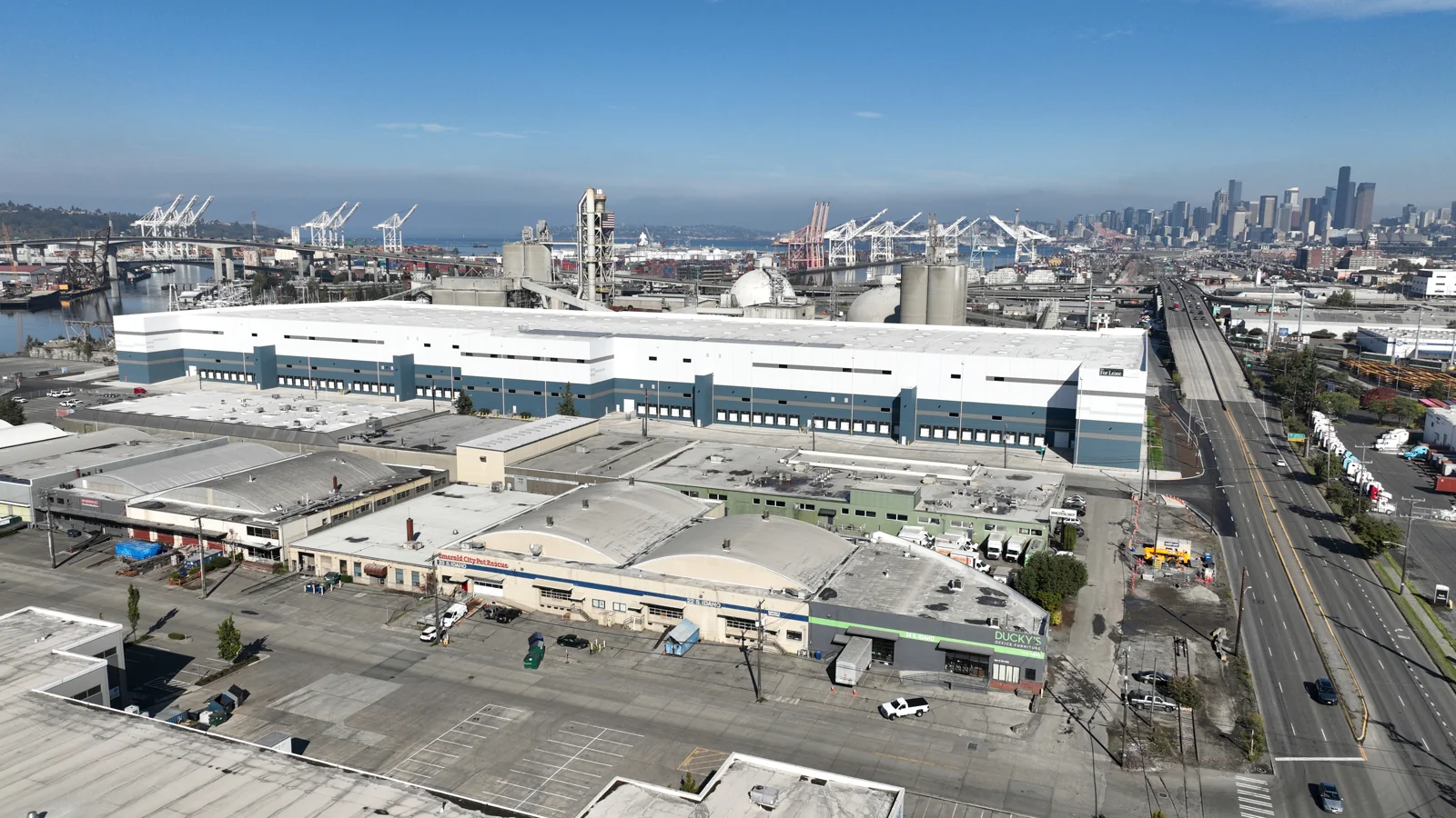 Seattle Metro Logistics — Lease in Seattle, WA, photo 3 of 8