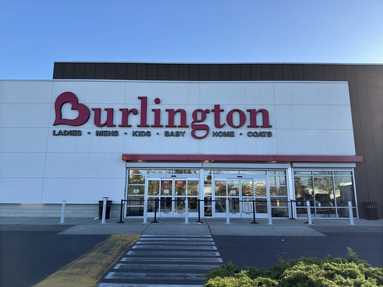 Retail in Tacoma, WA — Lease in Tacoma, WA, photo 1 of 1