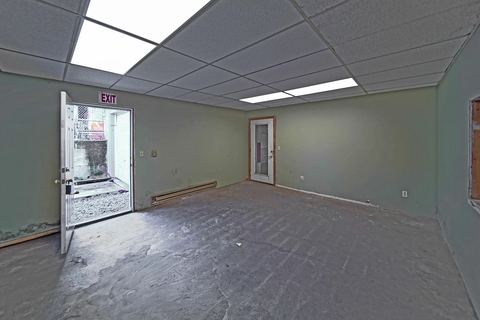 South Tacoma Dead Storage Space — Lease in Tacoma, WA, photo 6 of 8