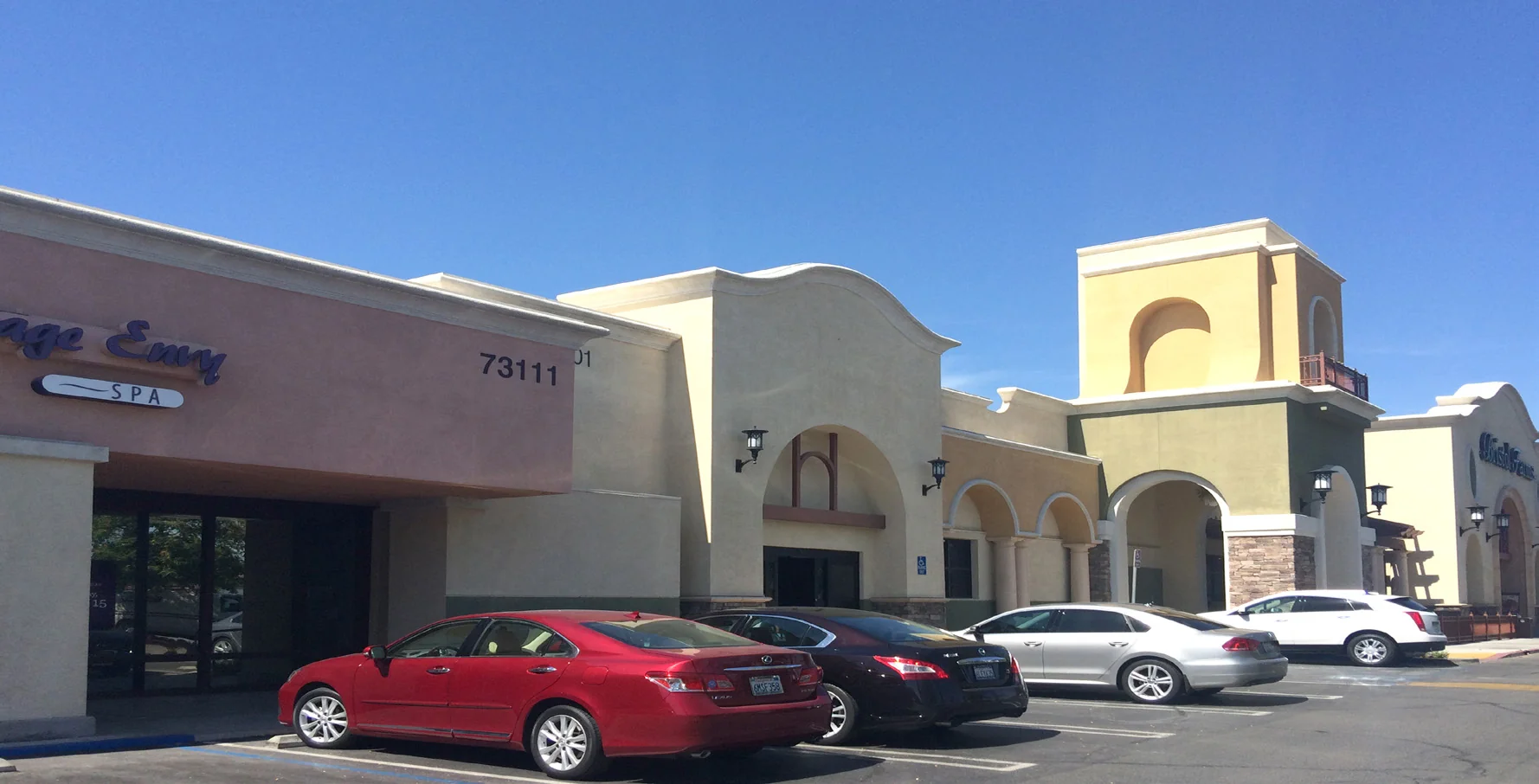 Plaza De Monterey — Lease in Palm Desert, CA, photo 1 of 1