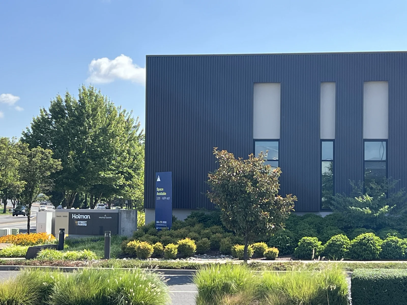 18405 SE Mill Plain Blvd — Lease in Vancouver, WA, photo 1 of 1