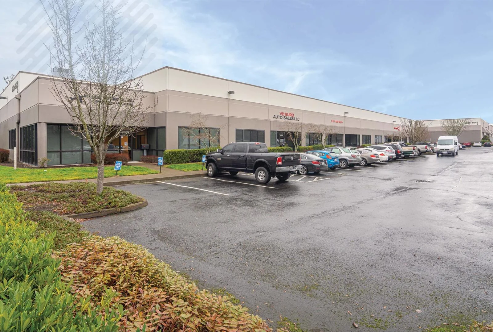 205 Airport Way Business Center — Lease in Portland, OR, photo 1 of 1