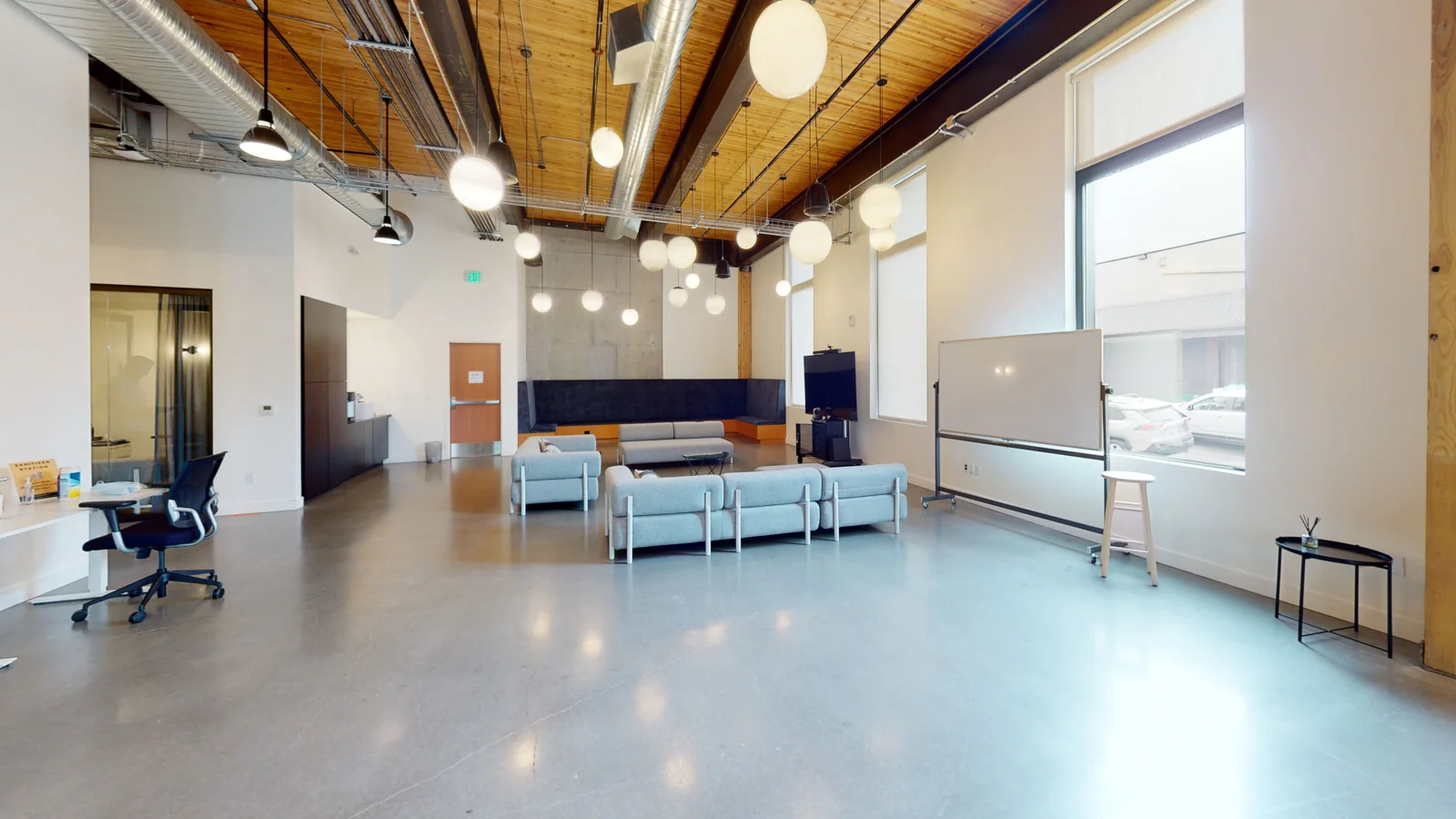 Sublease - Clay Pavilion - photo 5 - Portland, OR
