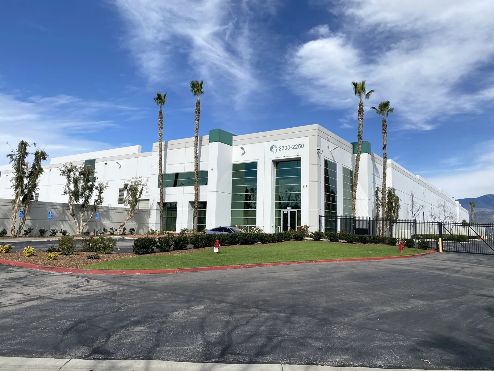 ±352,500 - ±446,050 SF For Sublease - industrial in Redlands, CA