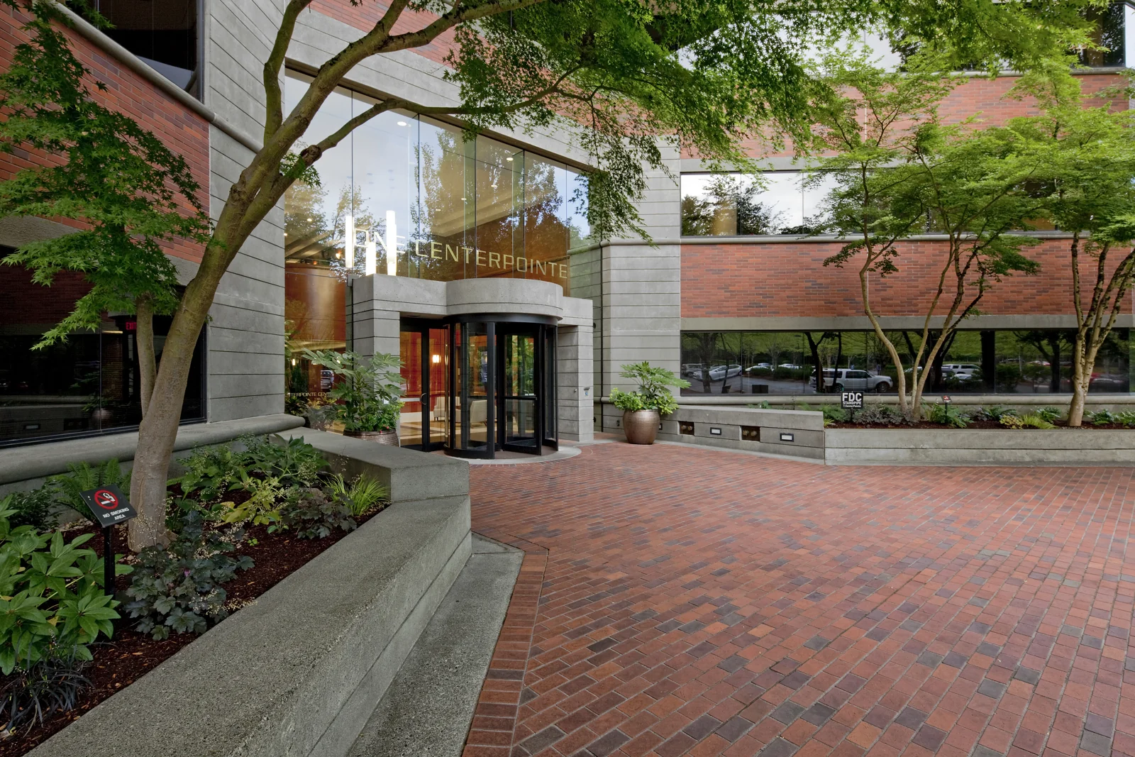 One & Three Centerpointe — Lease in Lake Oswego, OR, photo 1 of 6