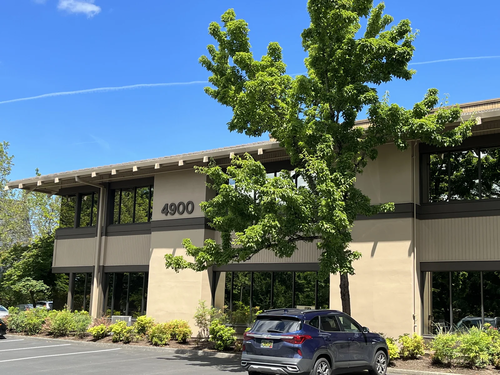 GRIFFITH PARK CORPORATE CENTER — Lease in Beaverton, OR, photo 7 of 8