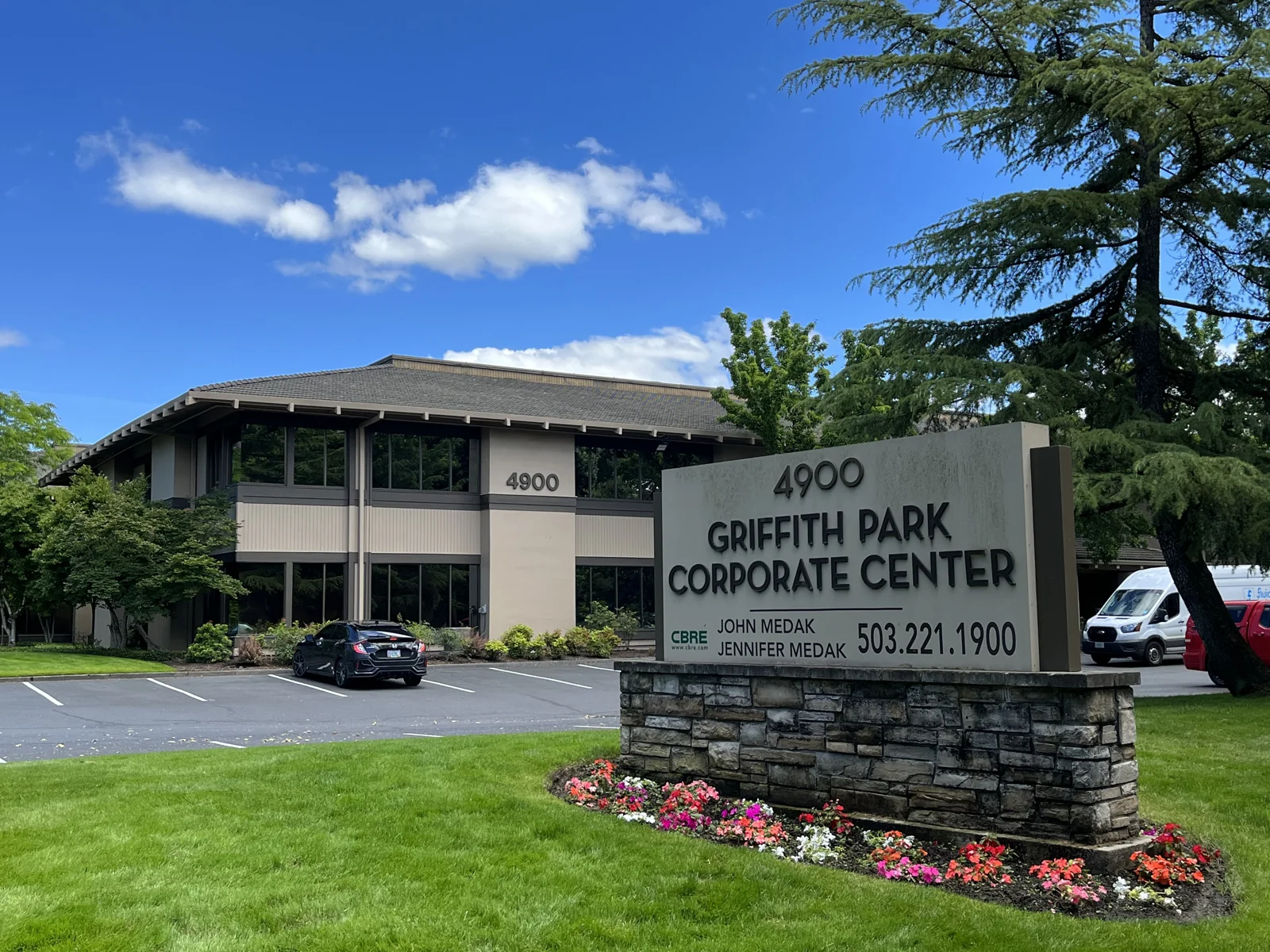 GRIFFITH PARK CORPORATE CENTER — Lease in Beaverton, OR, photo 8 of 8