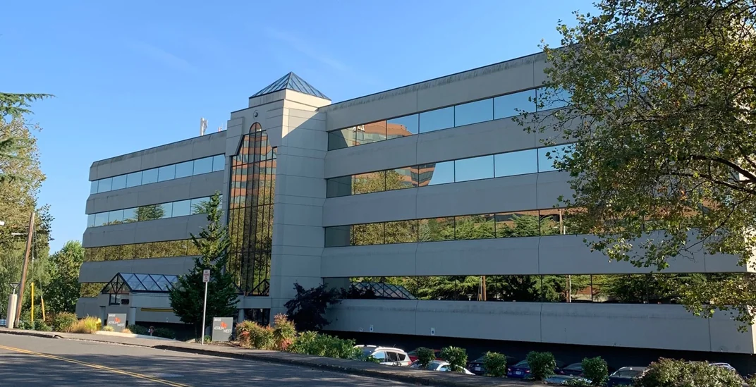 Atrium West — Lease in Tigard, OR, photo 1 of 2
