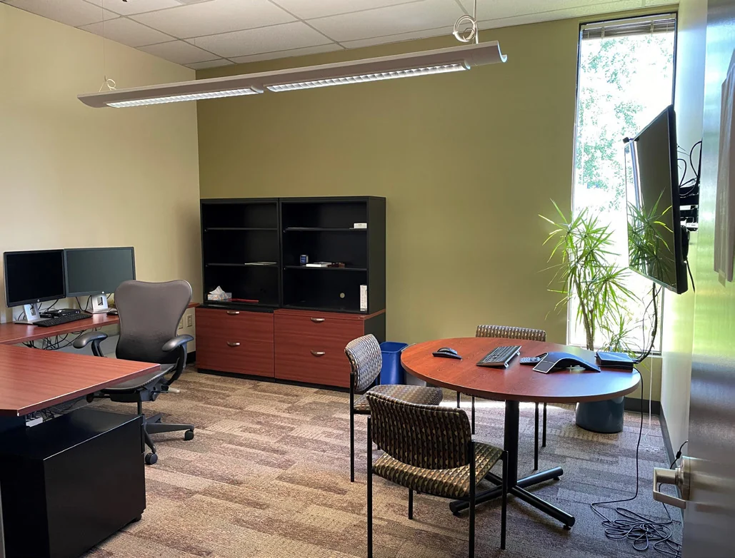 Murray Business Center — Lease in Beaverton, OR, photo 2 of 4