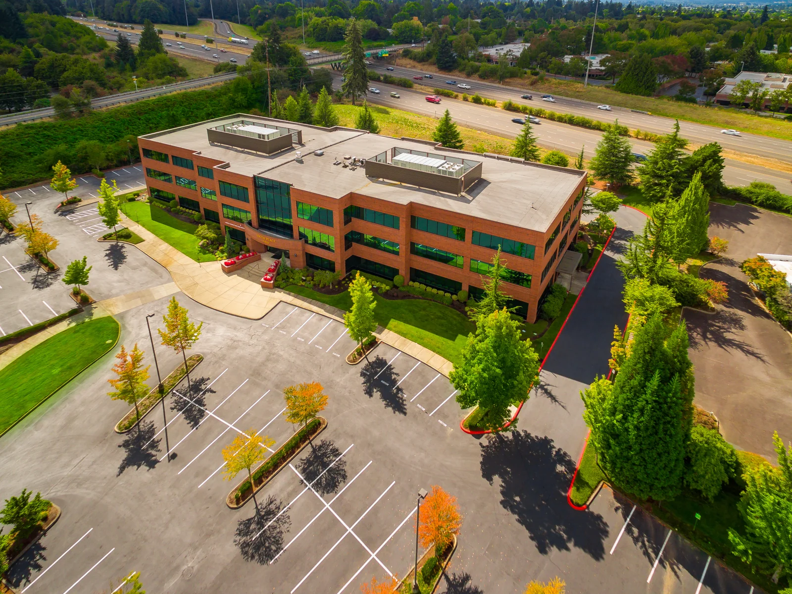 South Place — Lease in Tualatin, OR, photo 2 of 3