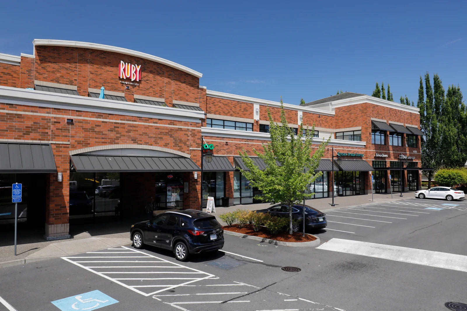 Office space at Murray Scholls Town Center — Lease in Beaverton, OR, photo 1 of 7
