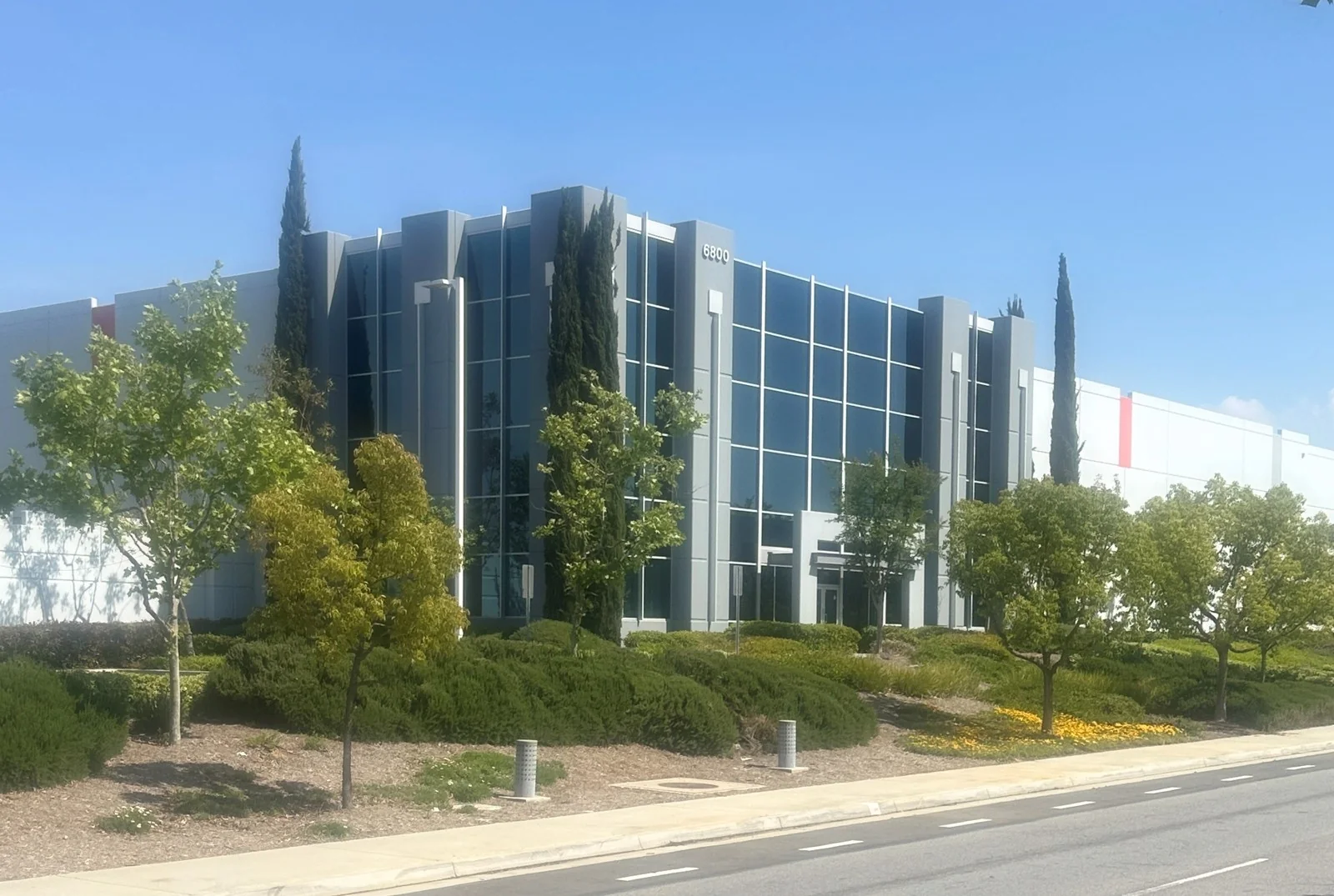6800 Sycamore Canyon Blvd — Lease in Riverside, CA, photo 1 of 1