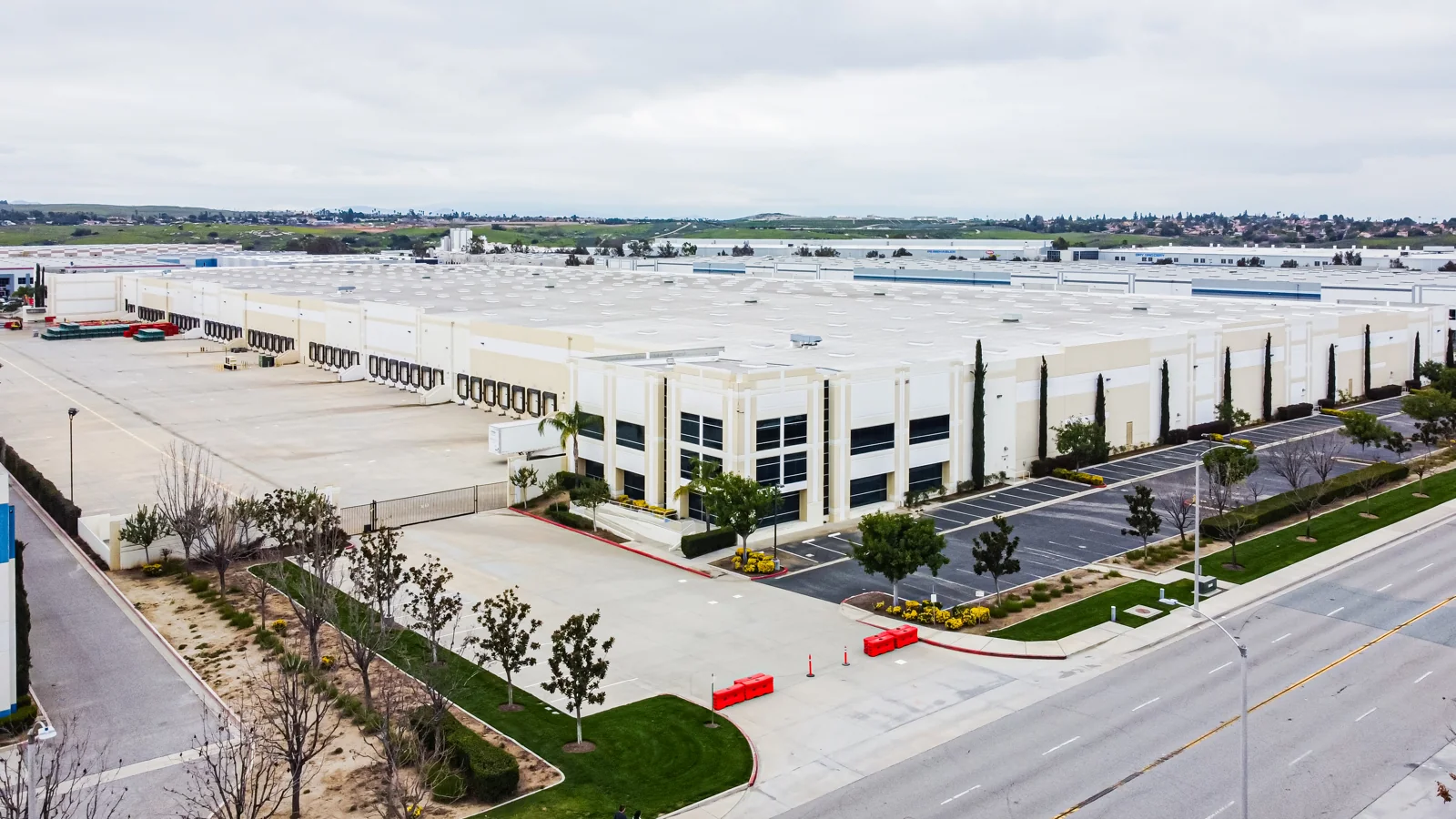 Canyon Commerce Center — Lease in Riverside, CA, photo 2 of 2
