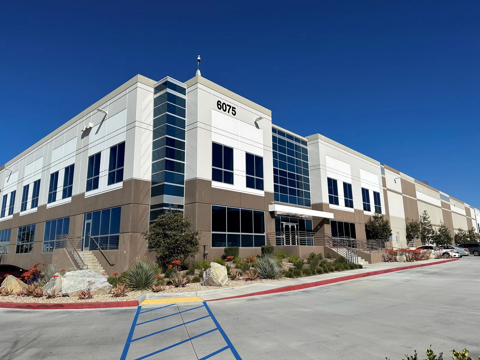 FOR SUBLEASE | ±361,346 SF