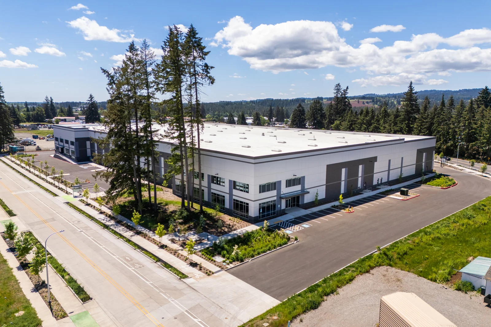 Grahams Ferry Industrial Center — Lease in Sherwood, OR, photo 1 of 5