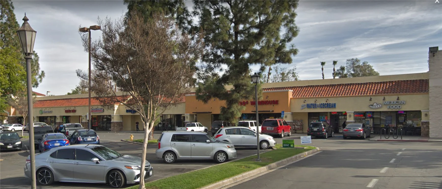 Chicago Plaza — Lease in Riverside, CA, photo 3 of 5