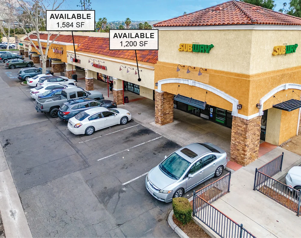 Chicago Plaza — Lease in Riverside, CA, photo 4 of 5