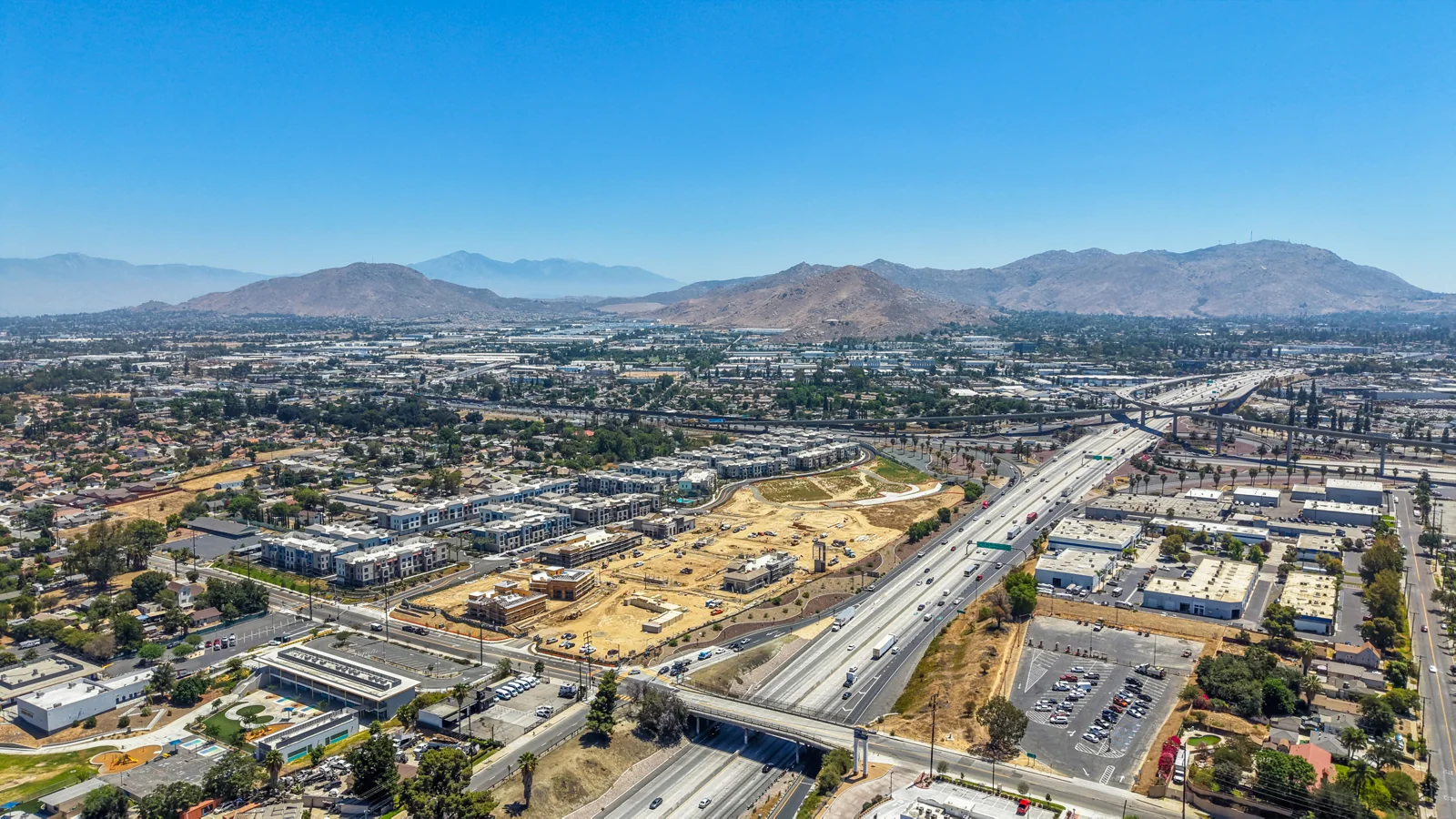 Riverside-The Exchange — Lease in Riverside, CA, photo 2 of 8