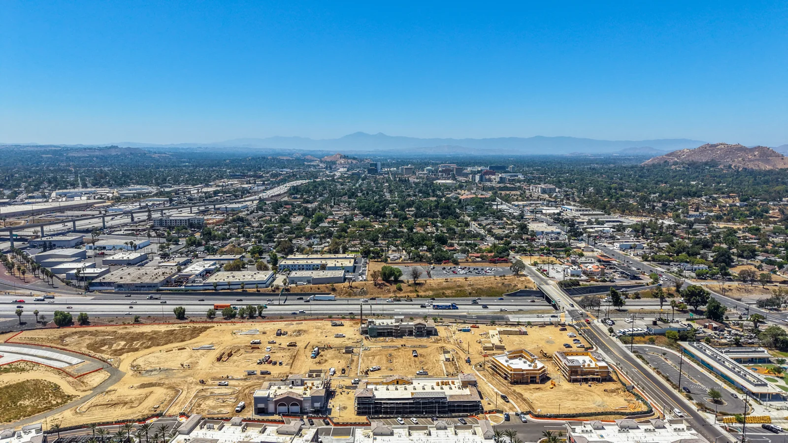 Riverside-The Exchange — Lease in Riverside, CA, photo 4 of 8