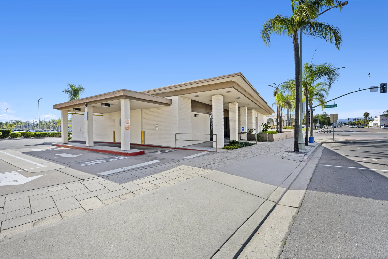 Retail in Escondido, CA — Lease in Escondido, CA, photo 3 of 5