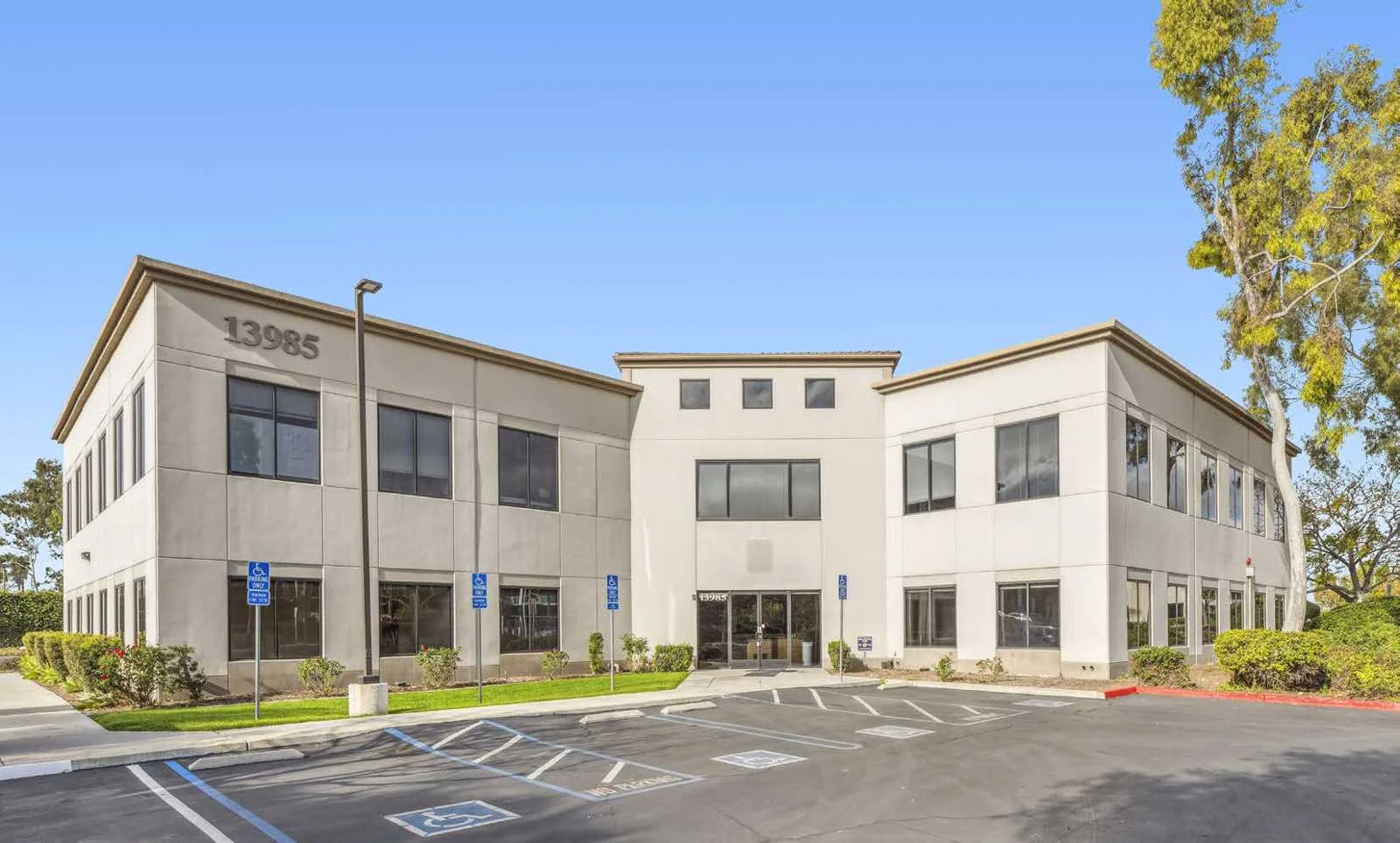 Office in Poway, CA — Lease in Poway, CA, photo 1 of 2