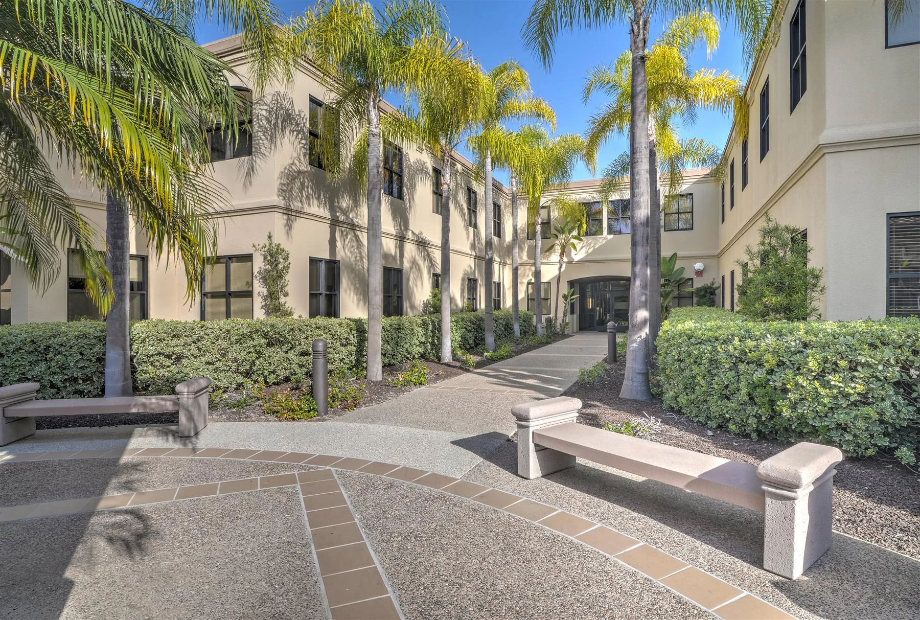 Gateway Medical Center — Lease in Poway, CA, photo 1 of 8