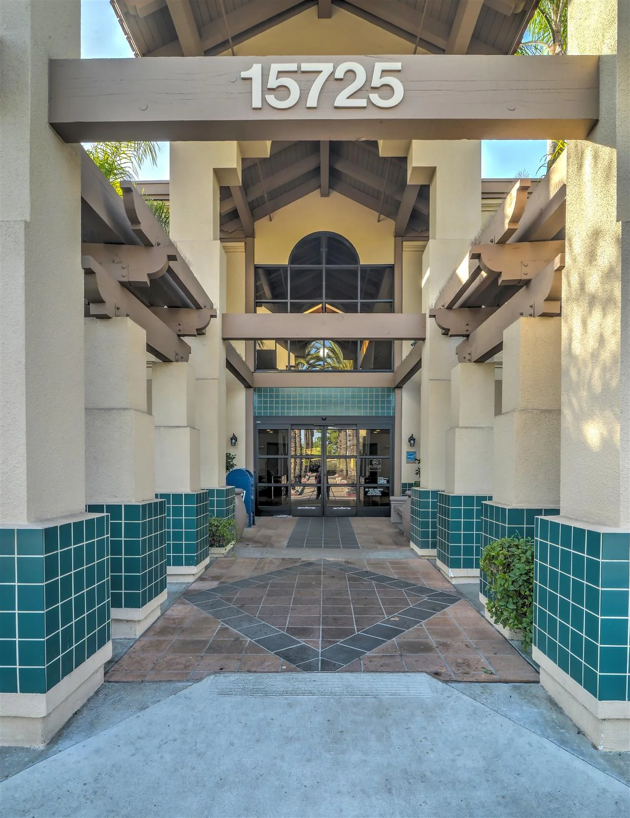 Gateway Medical Center — Lease in Poway, CA, photo 4 of 8