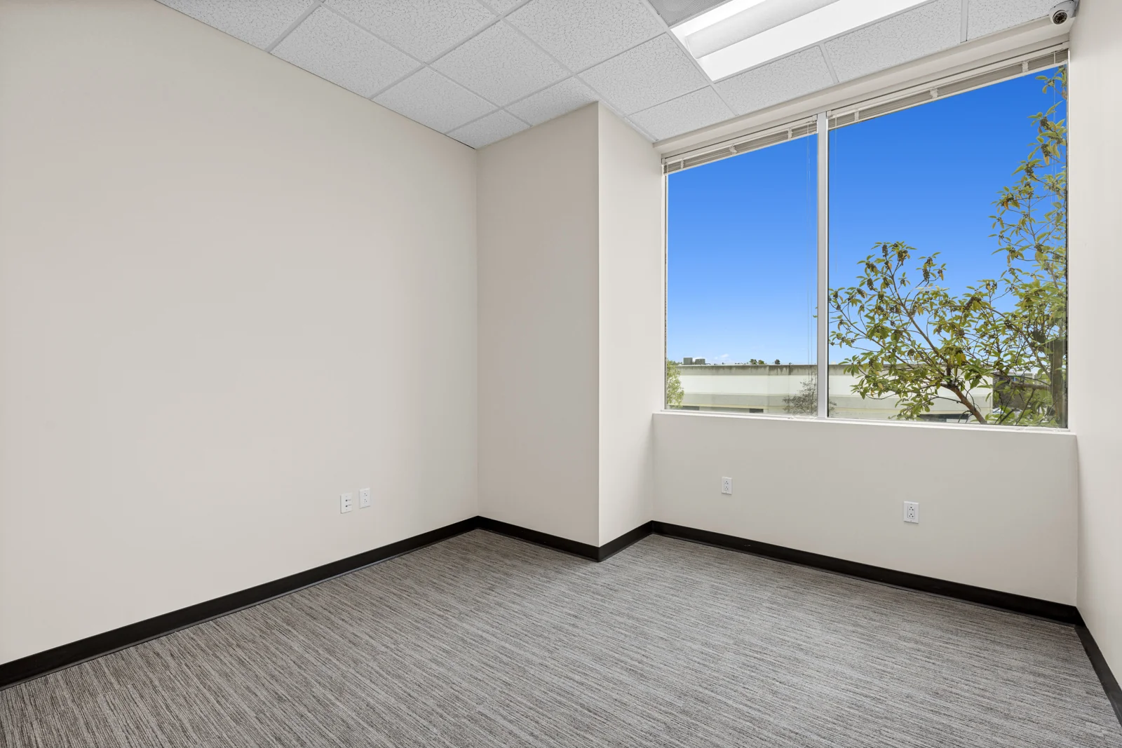 12975 Brookprinter Pl - photo 12 - Poway, CA