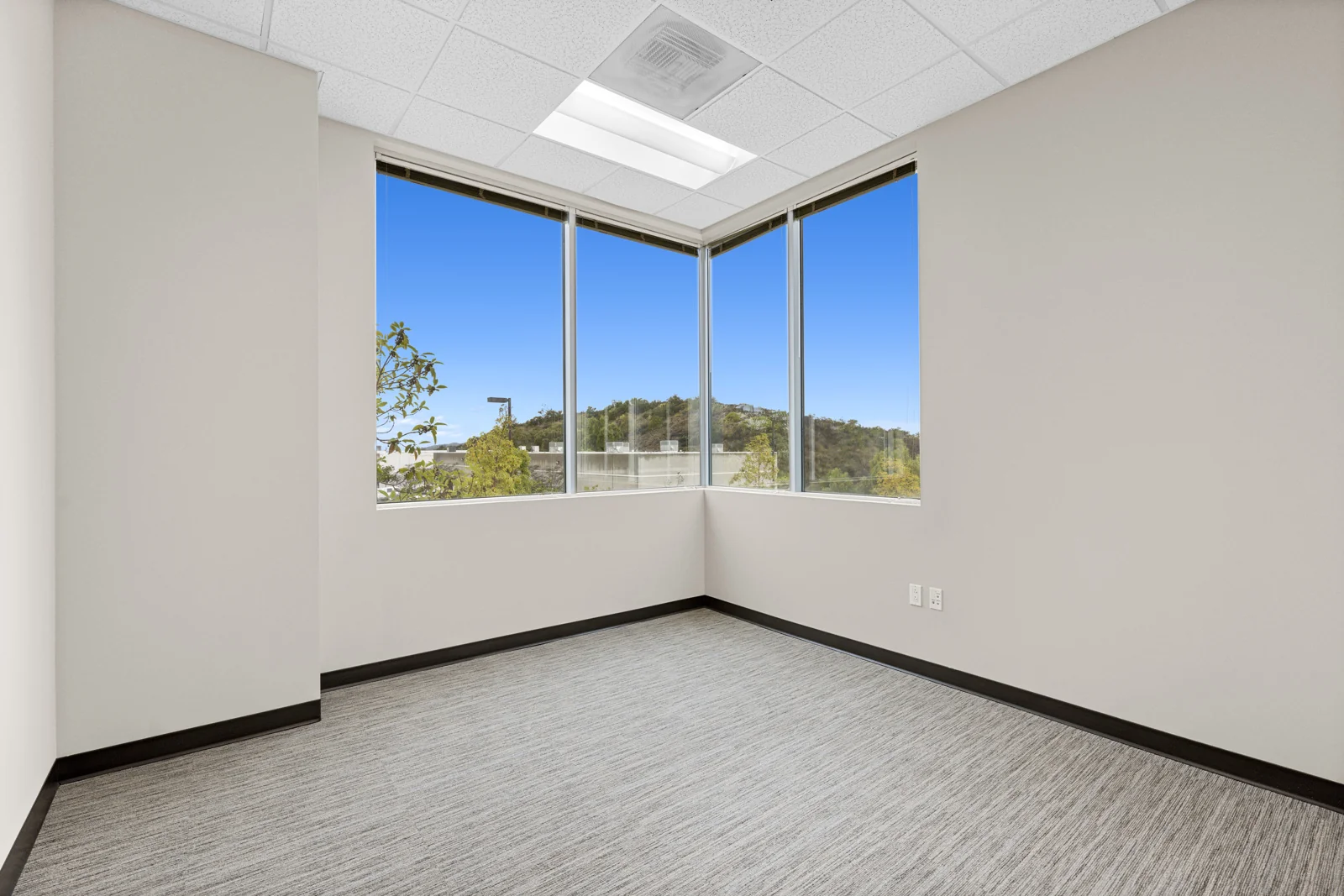 12975 Brookprinter Pl - photo 13 - Poway, CA