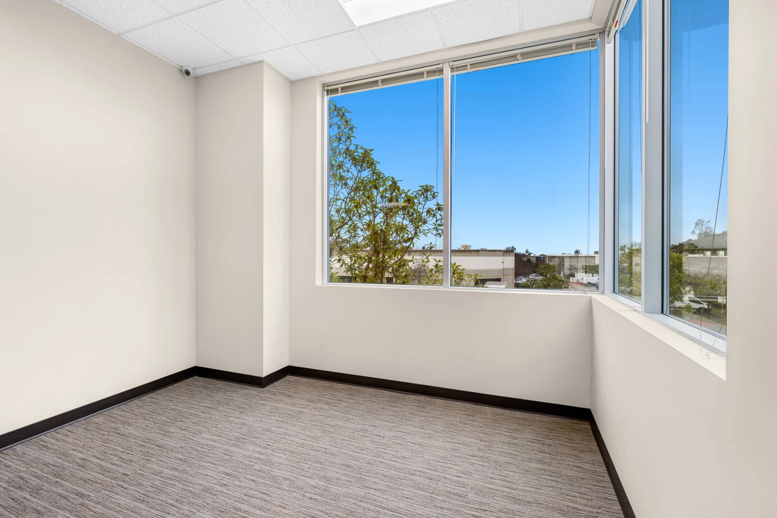 12975 Brookprinter Pl - photo 15 - Poway, CA