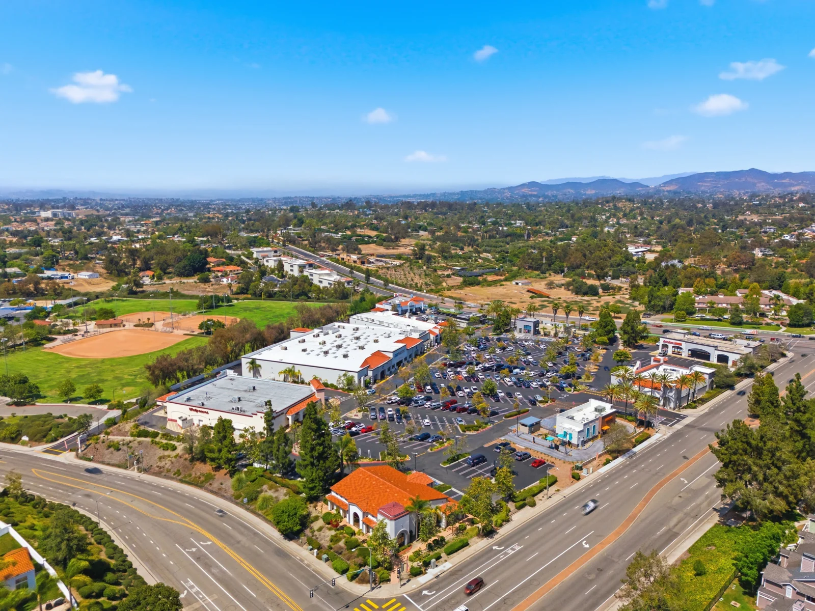 Palm Tree Plaza — Lease in Oceanside, CA, photo 1 of 8